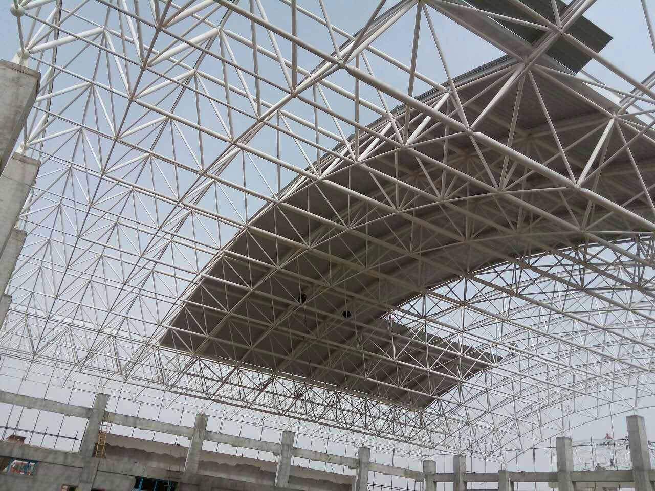 崇文青岛一汽网架